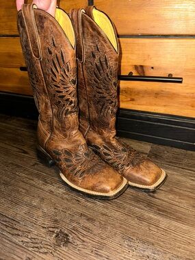 Brown Embroidered Leather Cowboy Boots
